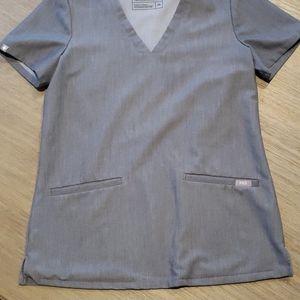 Figs Casma  Scrub top